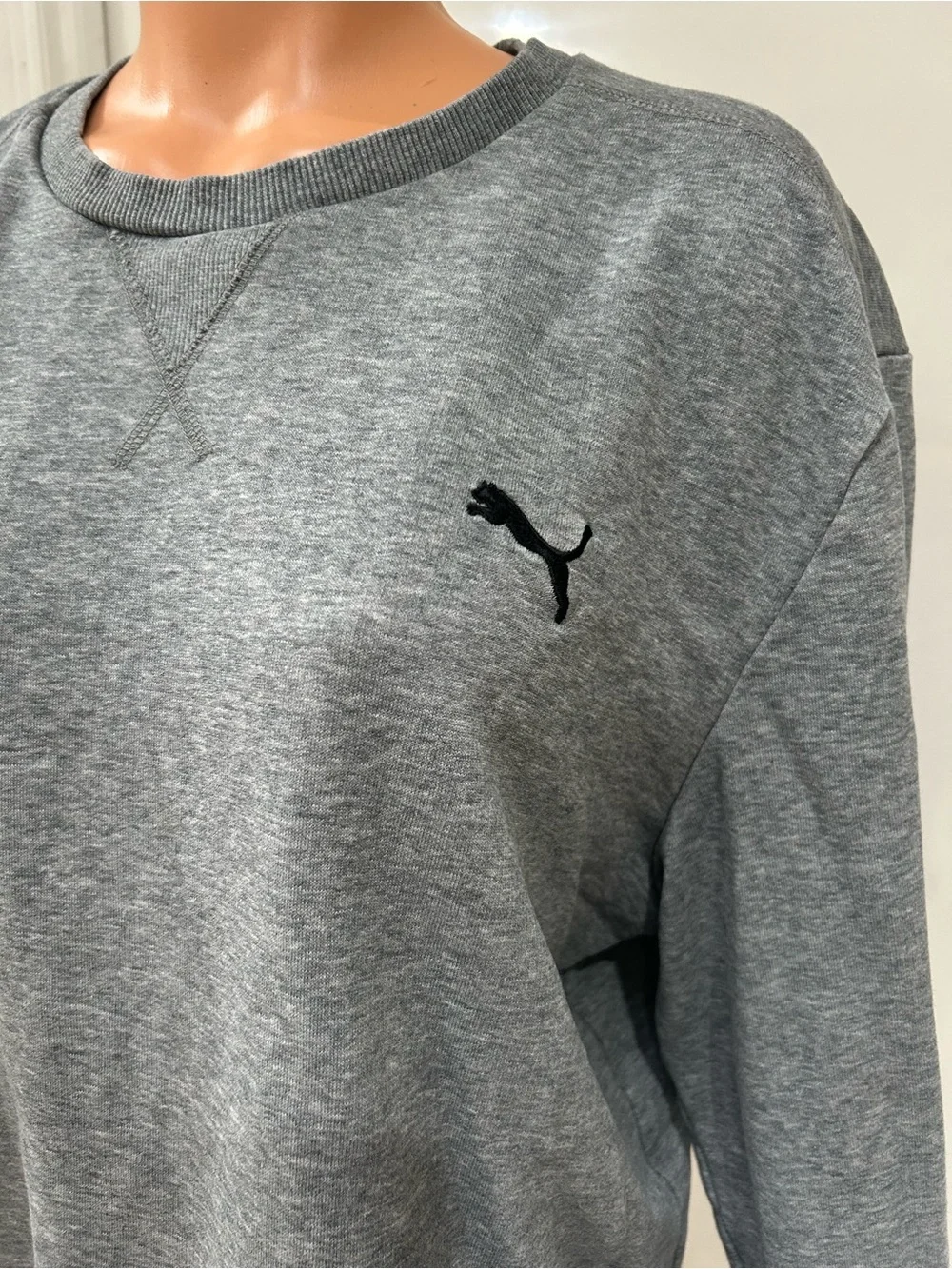 Puma Men's Large Grey Crewneck Sweatshirt
